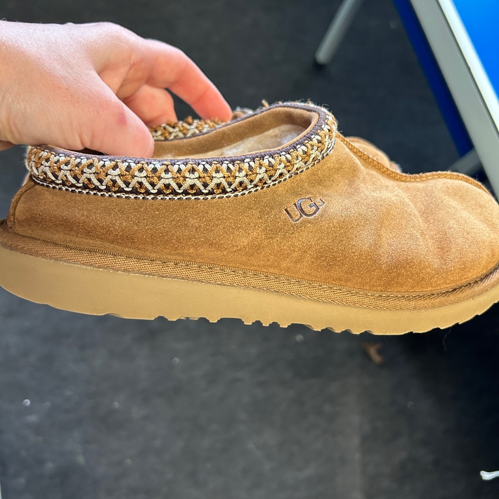 Ugg’s size 6.